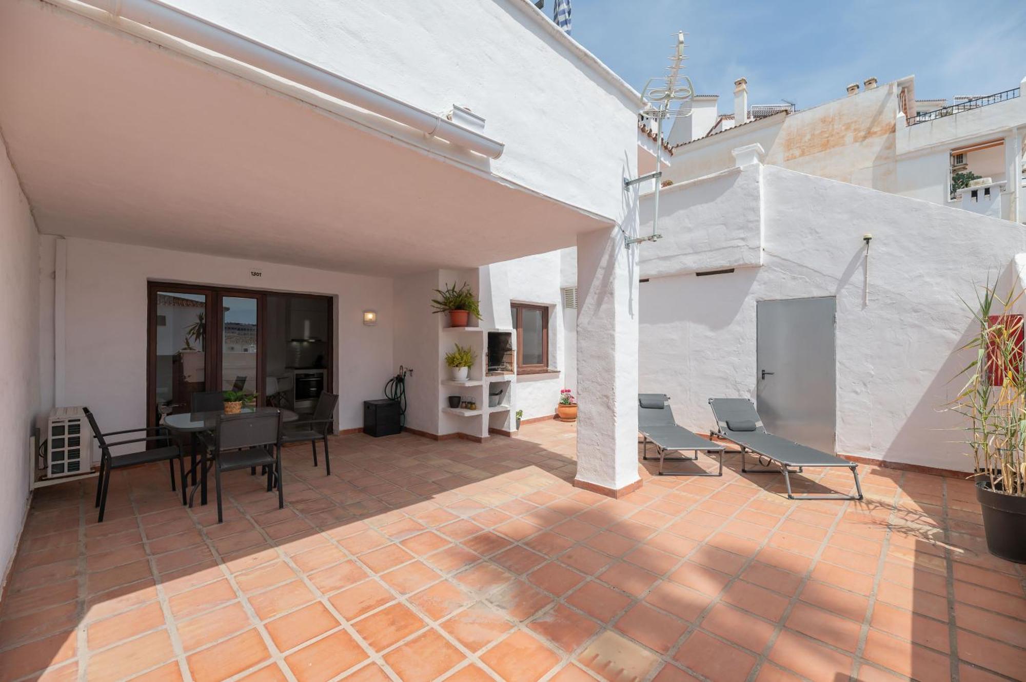 Apartamento Con Amplio Porche Y Bbq เบนัลมาเดนา ภายนอก รูปภาพ